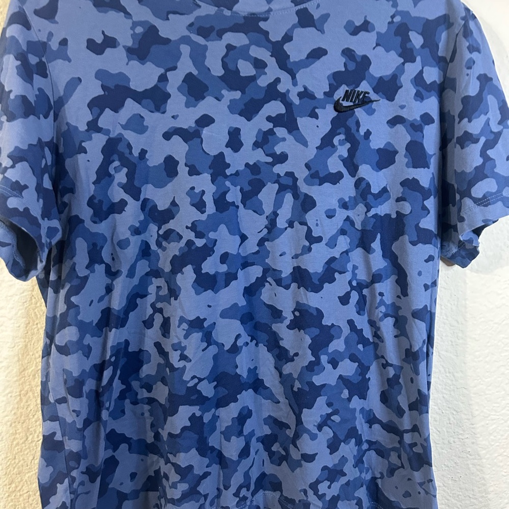 Nike Blue Camouflage Short Sleeve Mens Tee Large Fall Winter School Hipster Bold - Picture 2 of 8